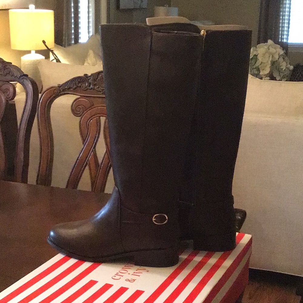 Brand new Crown and Ivey women’s boots